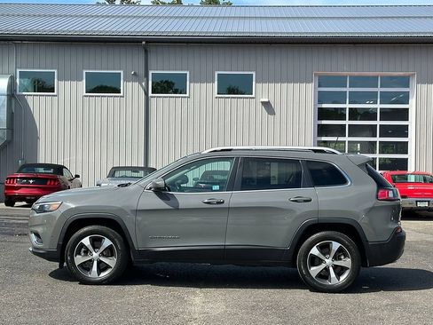 Used 2021 Jeep Cherokee Limited AWD/4WD image 10