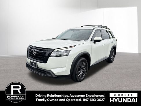 Used 2022 Nissan Pathfinder SV w/ SV Premium Package AWD/4WD image 1