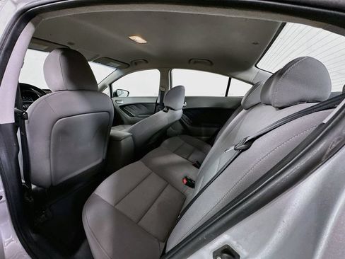 Used 2017 Kia Forte LX FWD image 4