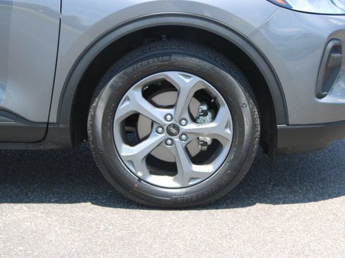 Used 2025 Ford Escape ST-Line FWD image 12