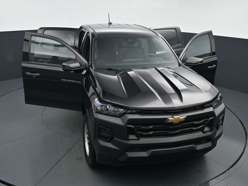 Used 2023 Chevrolet Colorado W/T RWD image 28