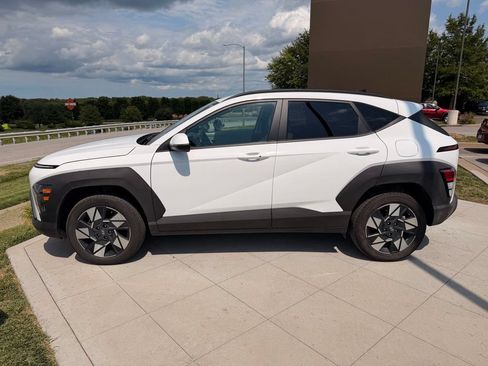 Used 2025 Hyundai Kona SEL AWD/4WD image 6