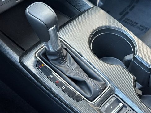 Certified 2025 Honda Civic Sport image 24