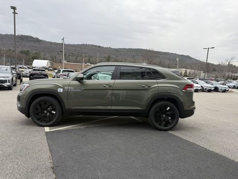New 2026 Volkswagen Atlas Cross Sport SE image 7