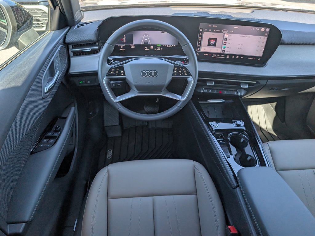Used 2026 Audi Q3 quattro 2.0T w/ Driver Assistance Package AWD/4WD image 9