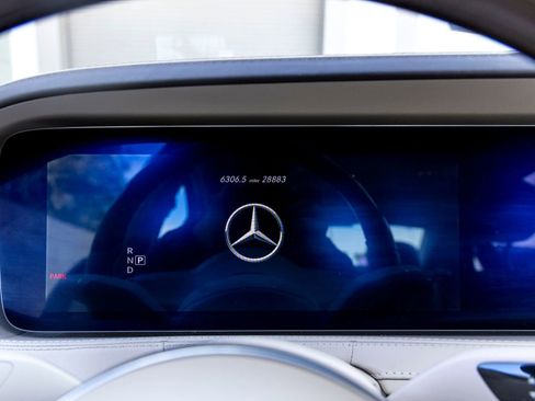Used 2020 Mercedes-Benz S 560 Sedan image 17