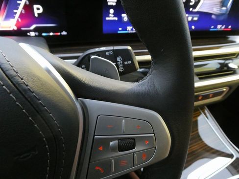 Used 2026 BMW X7 xDrive40i image 19