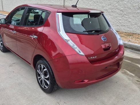 Used 2014 Nissan Leaf S image 4