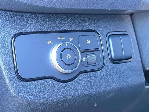 Used 2025 Mercedes-Benz Sprinter 2500 image 26
