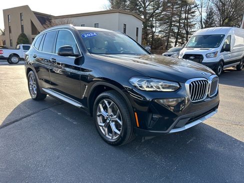 Used 2024 BMW X3 xDrive30i w/ Premium Package image 3