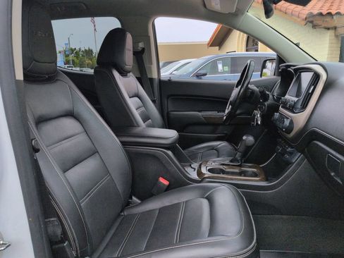 Used 2018 GMC Canyon Denali RWD image 30