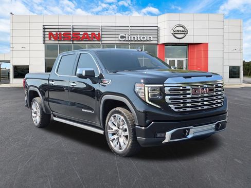 Used 2024 GMC Sierra 1500 Denali w/ Denali Reserve Package AWD/4WD image 1