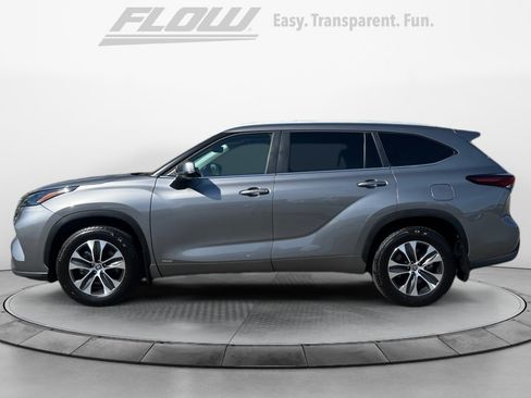 Used 2026 Toyota Highlander XLE AWD/4WD image 5