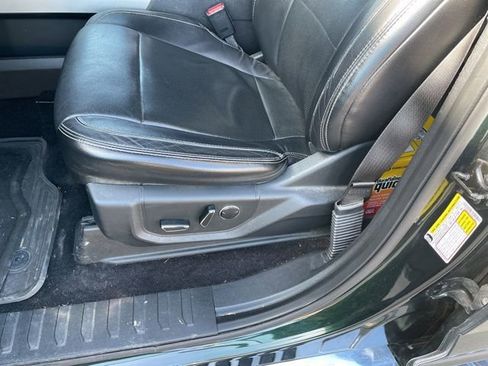 Used 2015 Ford F150 Lariat image 9