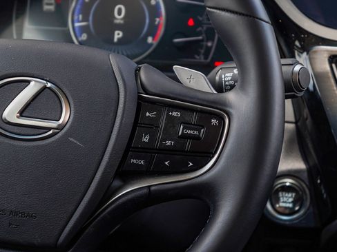 Used 2025 Lexus ES 350 w/ Premium Package FWD image 19