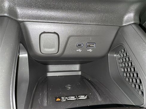 Certified 2025 Chevrolet TrailBlazer ACTIV w/ Convenience Package image 30