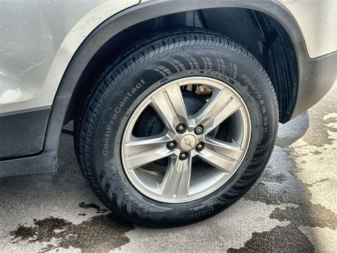 Used 2020 Chevrolet Trax LS image 9