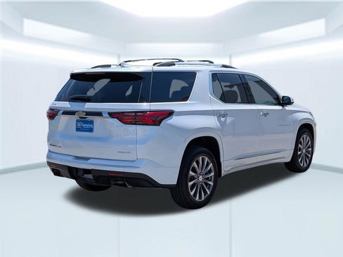 Used 2022 Chevrolet Traverse Premier AWD/4WD image 6