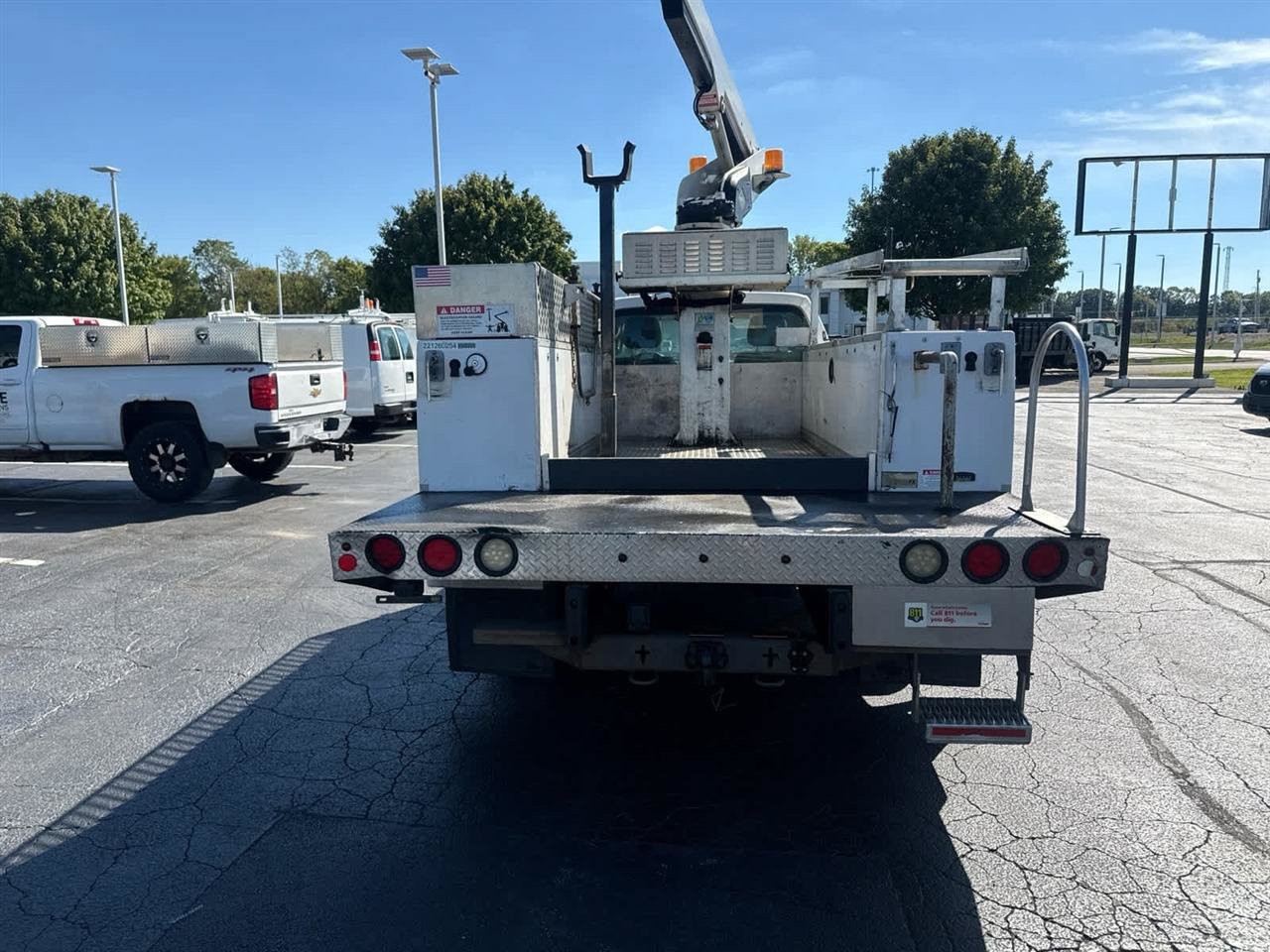 Used 2012 Ford F450 XL w/ Heavy Service Suspension Pkg RWD image 7