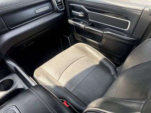 Used 2021 RAM 2500 Laramie w/ Night Edition AWD/4WD image 15
