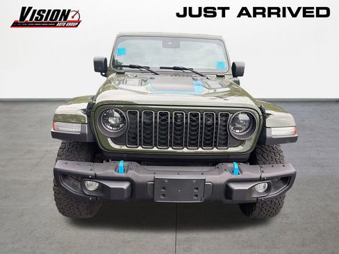 Used 2024 Jeep Wrangler Unlimited Rubicon 4xe AWD/4WD image 2