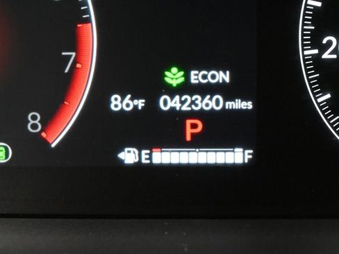 Used 2024 Honda Pilot Touring image 37