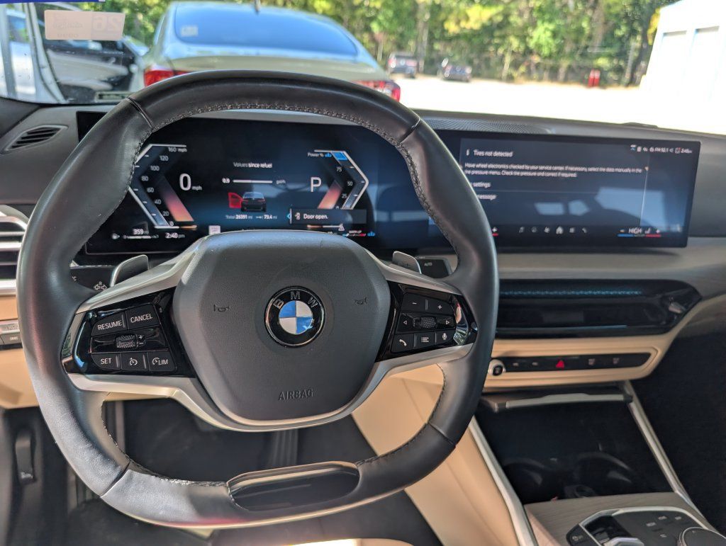 Used 2025 BMW 330i Sedan RWD image 12