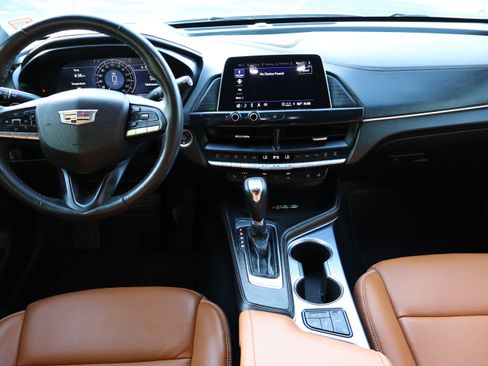 Used 2025 Cadillac CT4 Premium Luxury RWD image 24