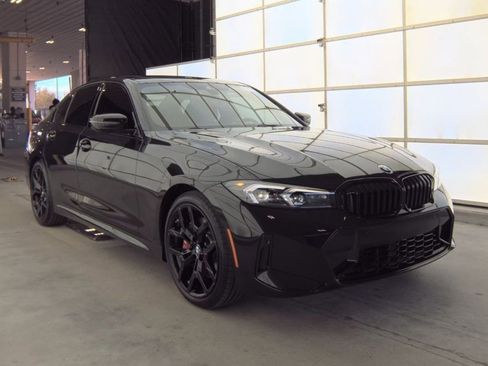 Used 2026 BMW 330i Sedan w/ M Sport Package image 2