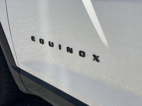 Used 2025 Chevrolet Equinox RS w/ Safety and Technology Package FWD image 27
