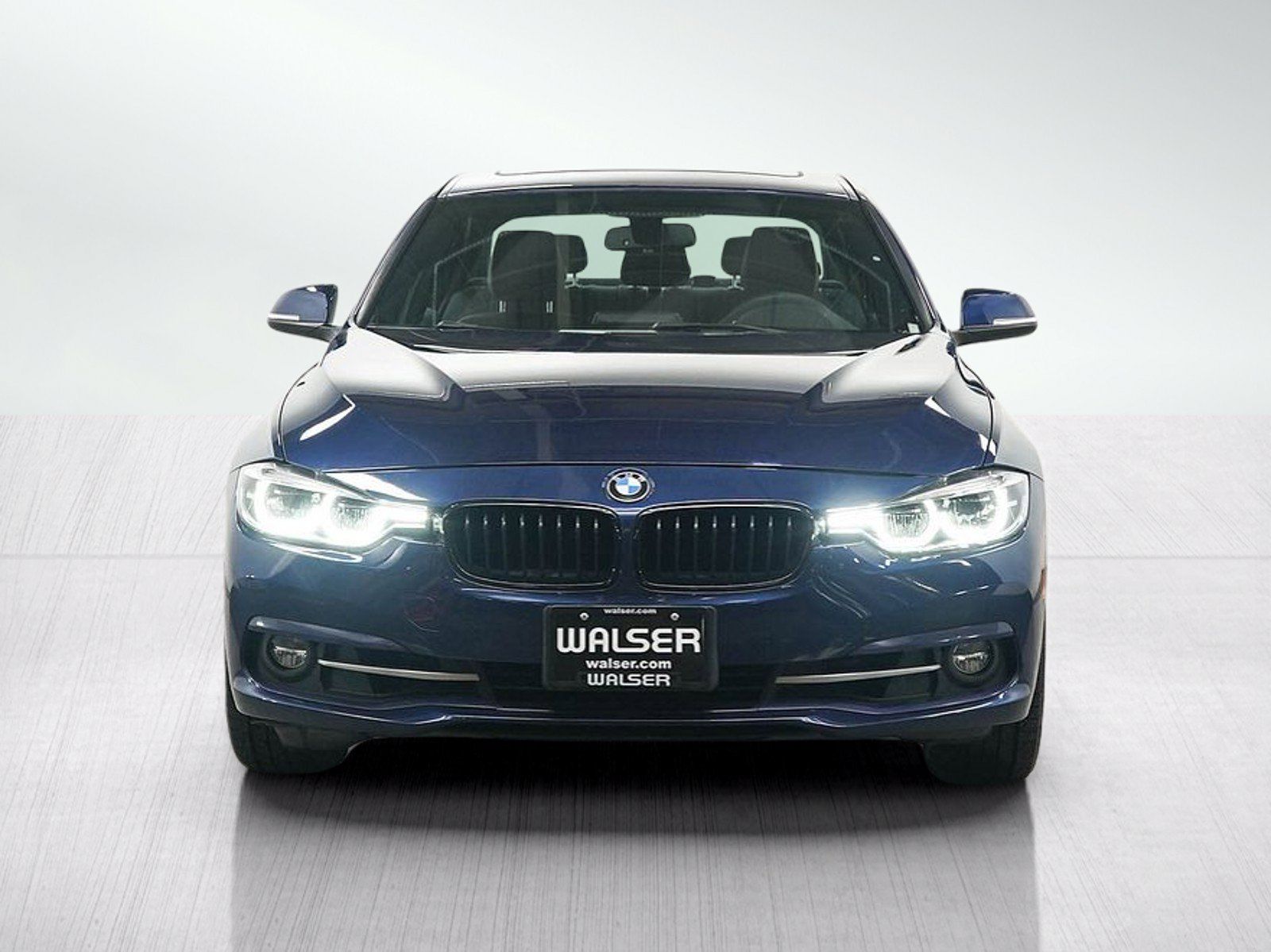 Used 2018 BMW 330i xDrive Sedan AWD/4WD image 8