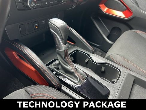 Used 2024 Nissan Frontier Pro-X w/ Technology Package image 25