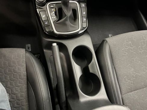 Certified 2024 Kia Seltos S image 17