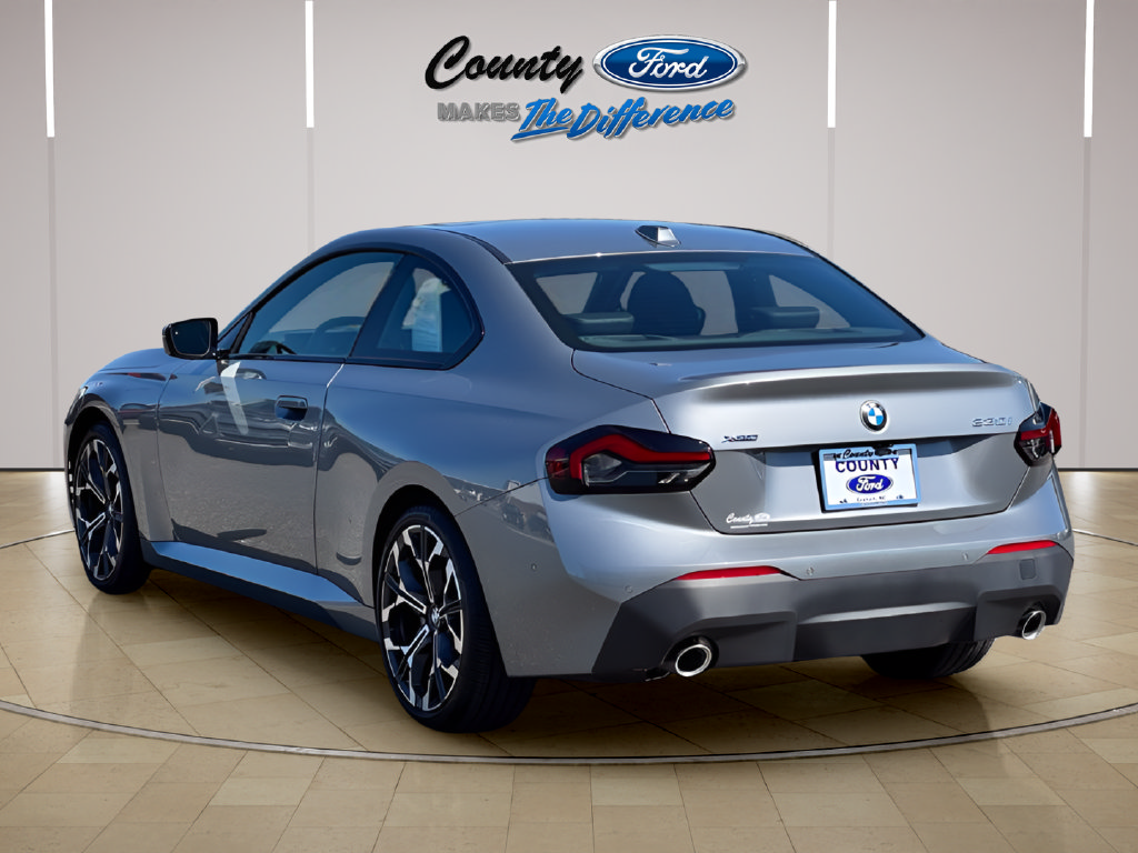 Used 2026 BMW 230i xDrive Coupe w/ Premium Package AWD/4WD image 7