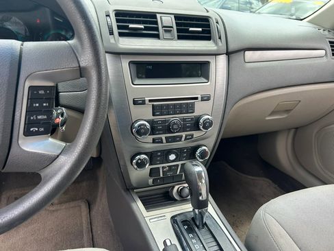 Used 2010 Ford Fusion SE FWD image 11