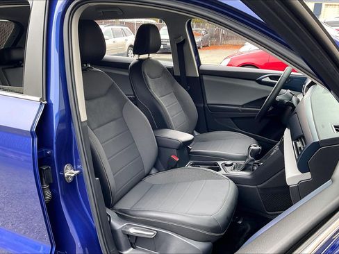 Certified 2022 Volkswagen Taos SE w/ Driver Assistance Package image 6