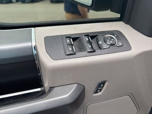 Used 2016 Ford F150 XLT w/ Equipment Group 302A Luxury image 6