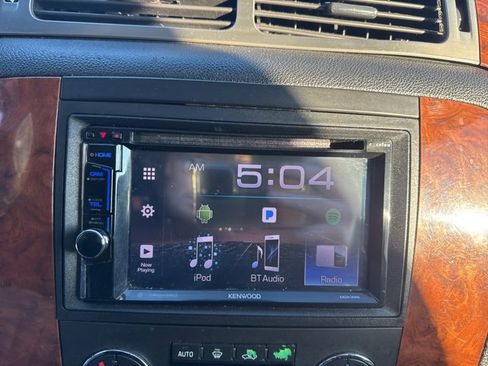 Used 2007 Chevrolet Suburban LTZ w/ LTZ Preferred Equipment Group image 21