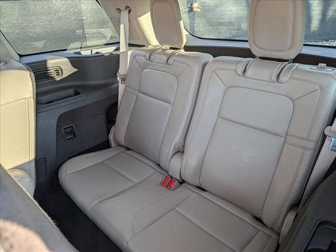 Certified 2023 Lincoln Aviator Reserve w/ Equipment Group 201A image 28