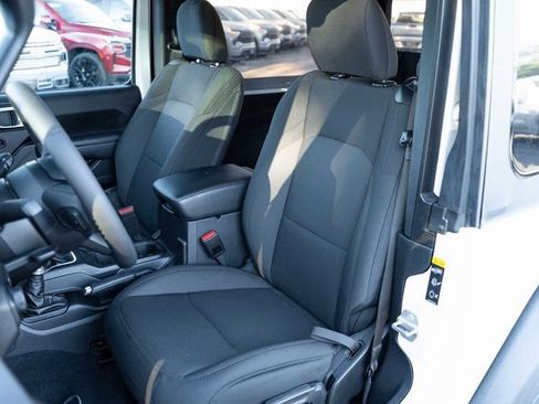 Used 2023 Jeep Wrangler Sport S image 13