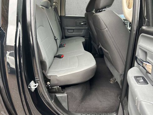 Used 2024 RAM 1500 Classic SLT AWD/4WD image 18