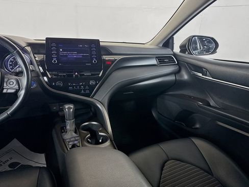 Used 2021 Toyota Camry SE image 26