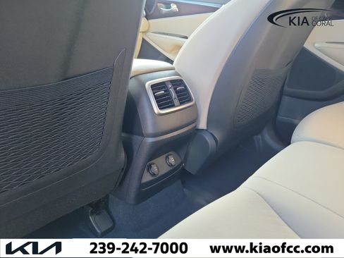 Used 2020 Kia Sorento LX FWD image 14