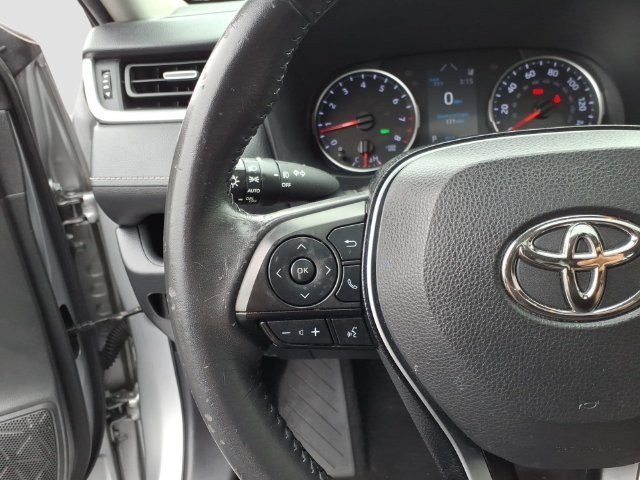 Certified 2020 Toyota RAV4 XLE Premium FWD image 9