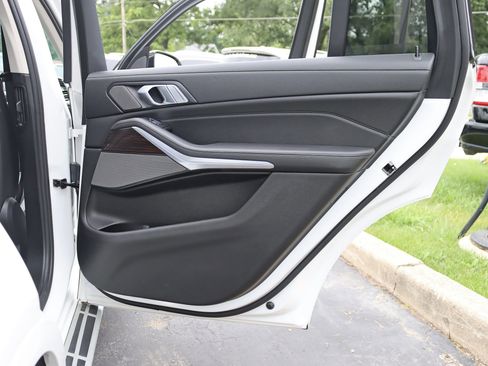 Used 2019 BMW X7 xDrive50i image 42