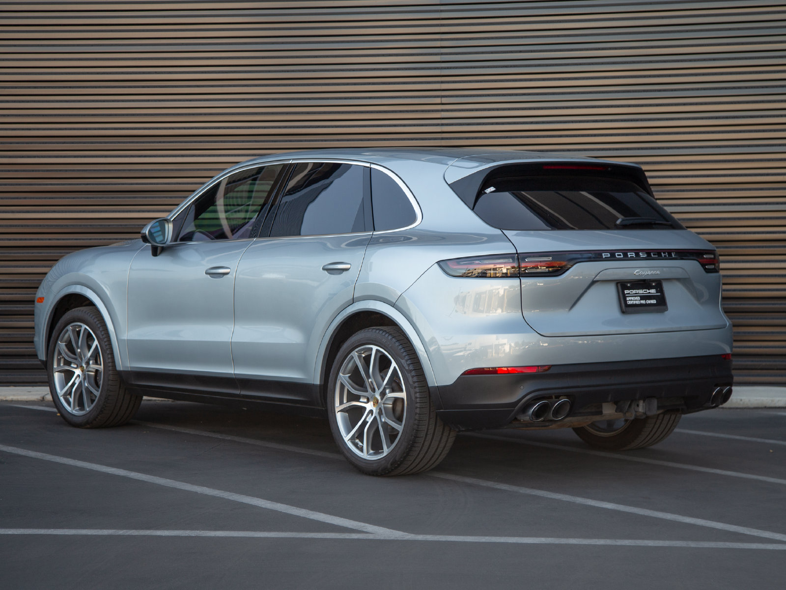 Certified 2023 Porsche Cayenne AWD/4WD image 3