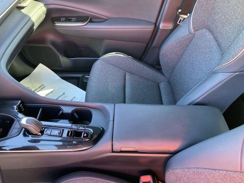 Certified 2024 Toyota Crown XLE image 22