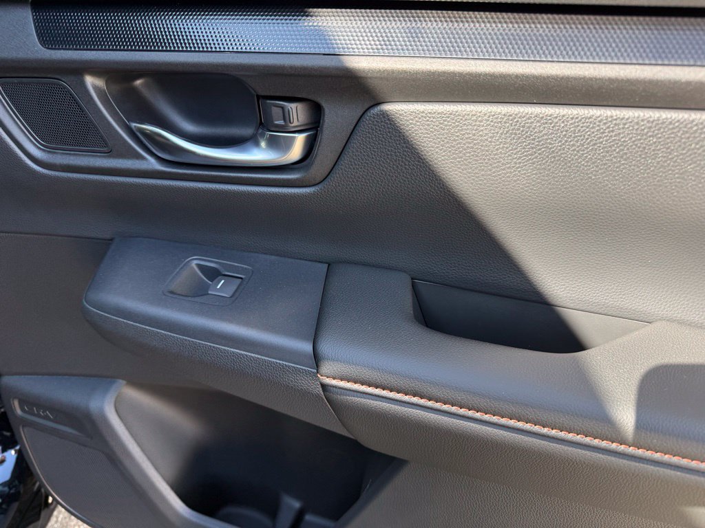 Used 2025 Honda CR-V Sport-L image 41