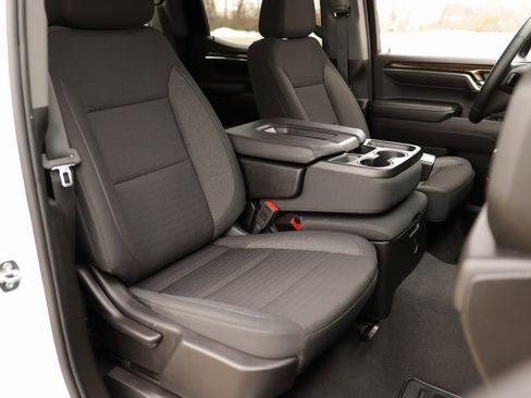 Used 2024 GMC Sierra 1500 Elevation image 29