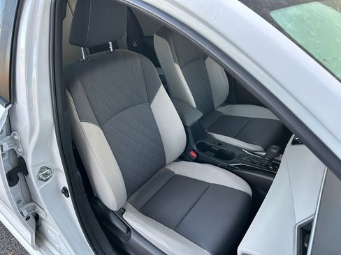 Certified 2025 Toyota Corolla LE image 15